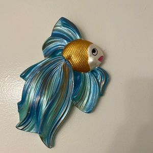 Vintage Chalkware Bathroom Wall Plaque Fancy Fish Gold & Turquoise Iridescent 9"